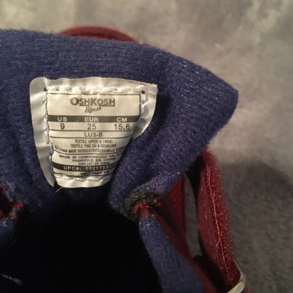 ♠️10/$10! Oshkosh Sneaker - Picture 3 of 3